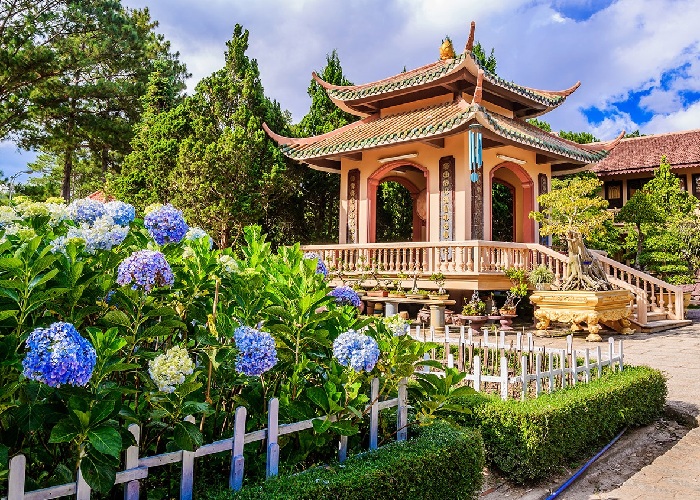 le-monastere-zen-truc-lam-de-da-lat