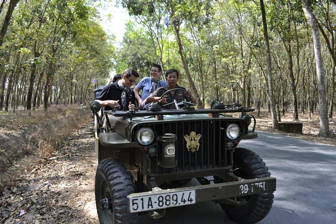 top-10-meilleurs-jeep-tours-au-vietnam