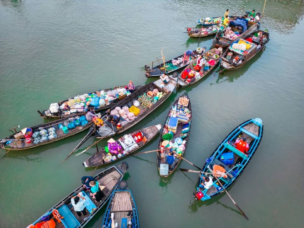explorez-le-marche-flottant-de-phong-dien