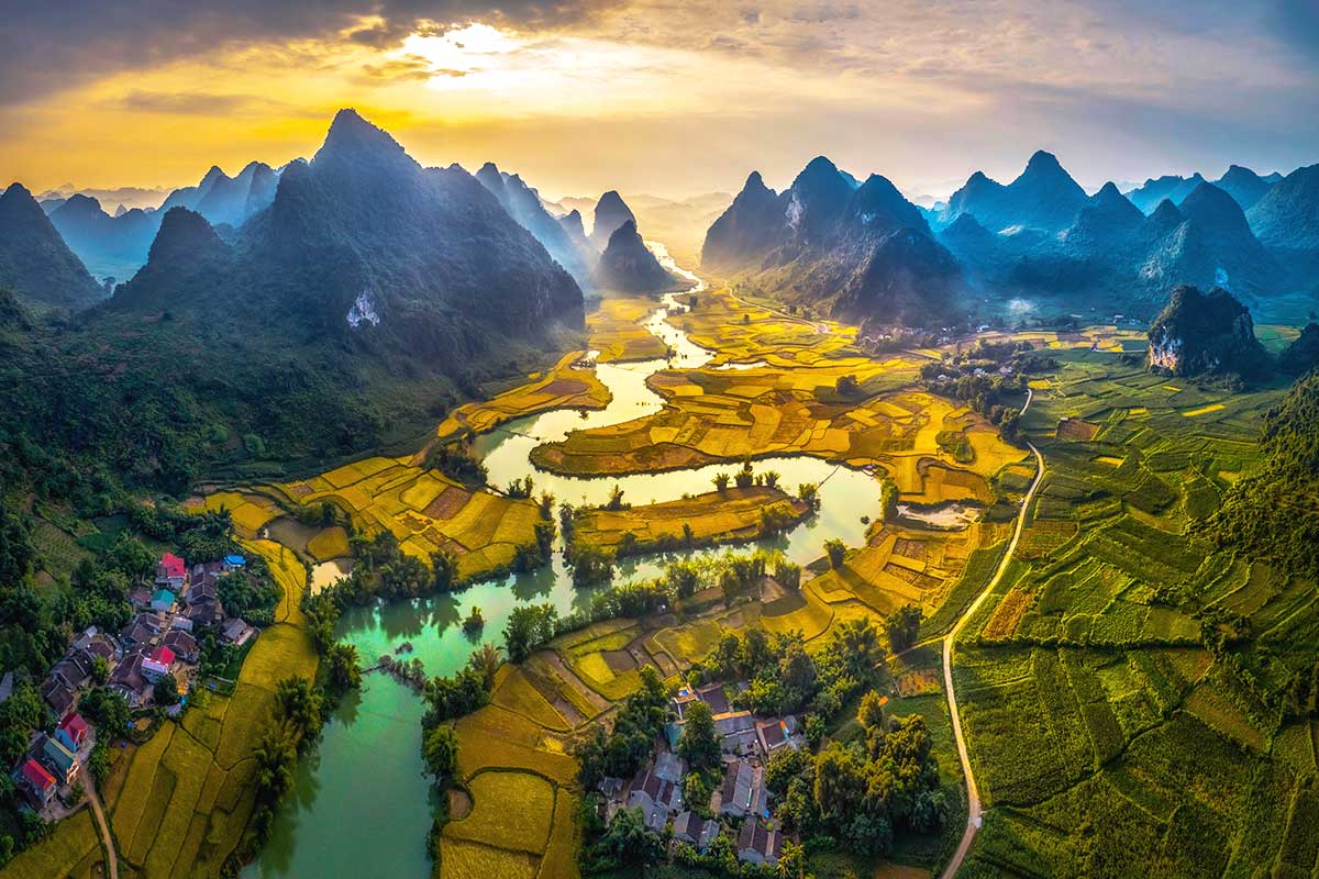 la-vallee-de-phong-nam-un-site-incontournable-pour-votre-visite-a-cao-bang