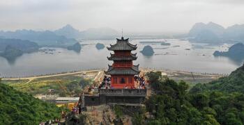 Visite la pagode des Parfums
