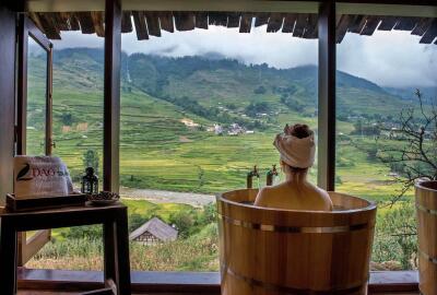 Bains aux herbes des Dao rouges à Sapa : le rituel bien-être incontournable au Vietnam