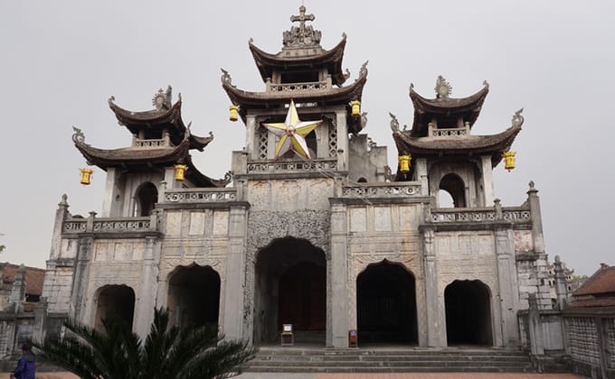 Eglise-Ninh-Binh-Phat-Diem