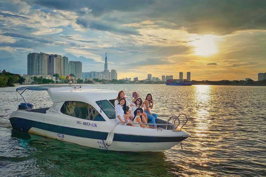 excursion-en-bateau-a-grande-vitesse-depuis-saigon