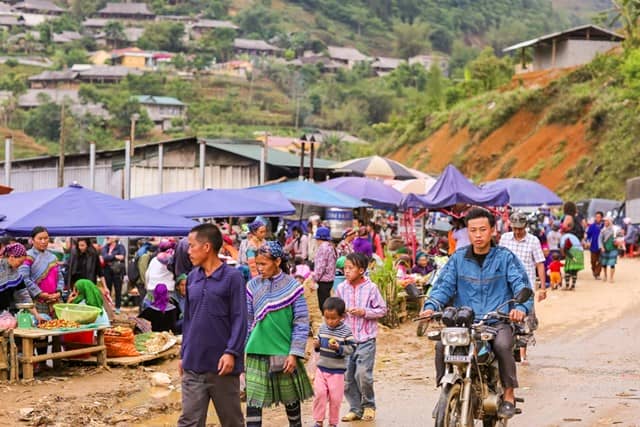 Top-10-marchés-ethniques-à-Lao-Cai