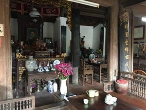 autel-maison-traditionelle-hanoi