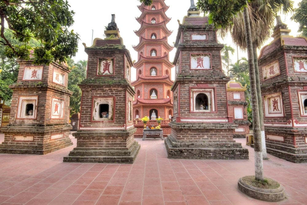 pagode-de-tran-quoc-a-hanoi