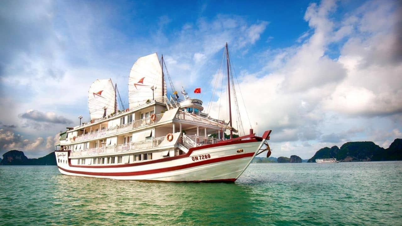 Top-10-incontournables-à-découvrir-pour-votre-premier-voyage-au-Vietnam